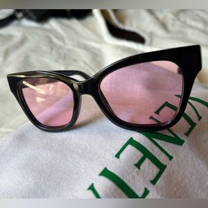 Brand new Gucci sunglasses with pink lens